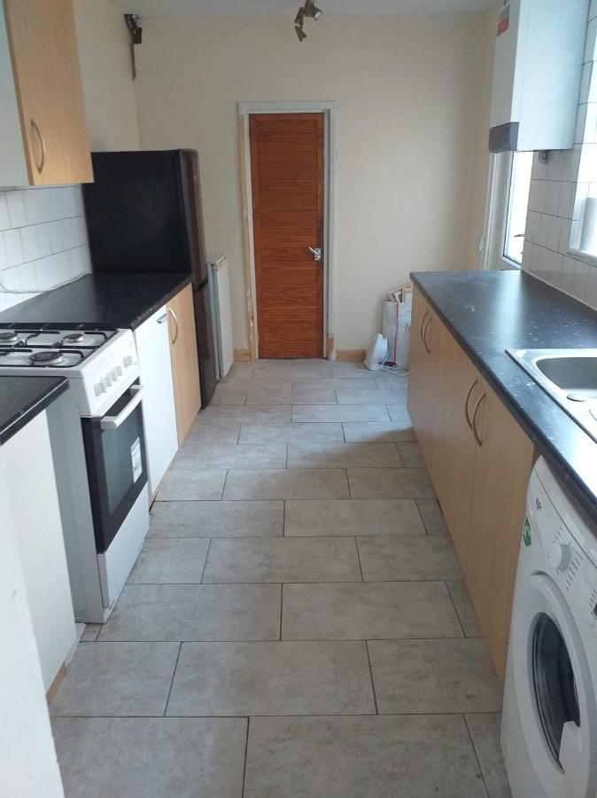Priestfield House Medway Bed and Breakfast Gillingham  Exteriör bild